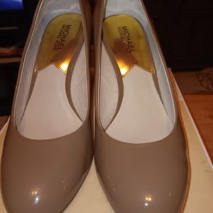 Michael Kors women shoes size 8.0 M
